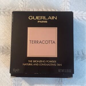 Guerlain Terracotta Bronzing Powder in 02 Naturel / Naturel Blondes ☀️